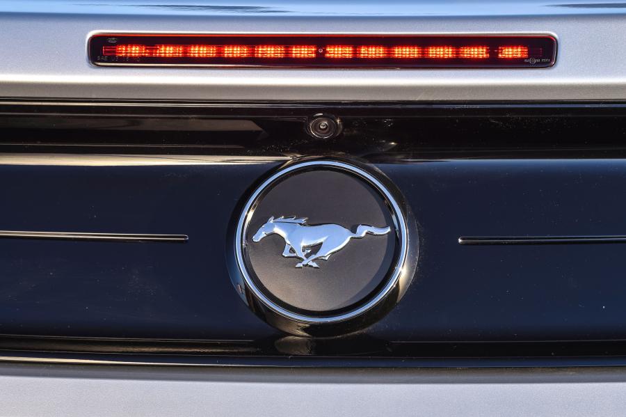 Детали экстерьера Ford Mustang EcoBoost Convertible 2019 года  (ZA) (фото 23 из 40)